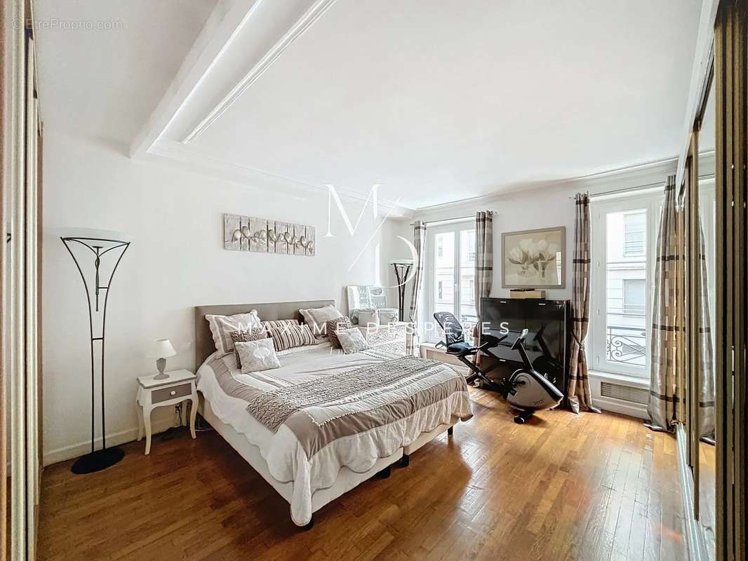 Appartement à NEUILLY-SUR-SEINE