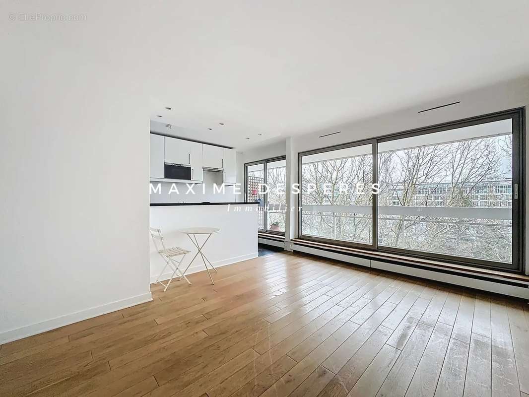 Appartement à NEUILLY-SUR-SEINE