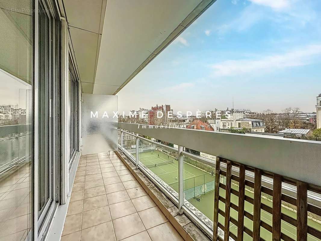 Appartement à NEUILLY-SUR-SEINE