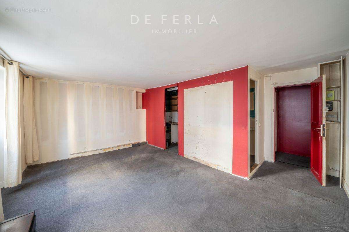 Appartement à PARIS-7E