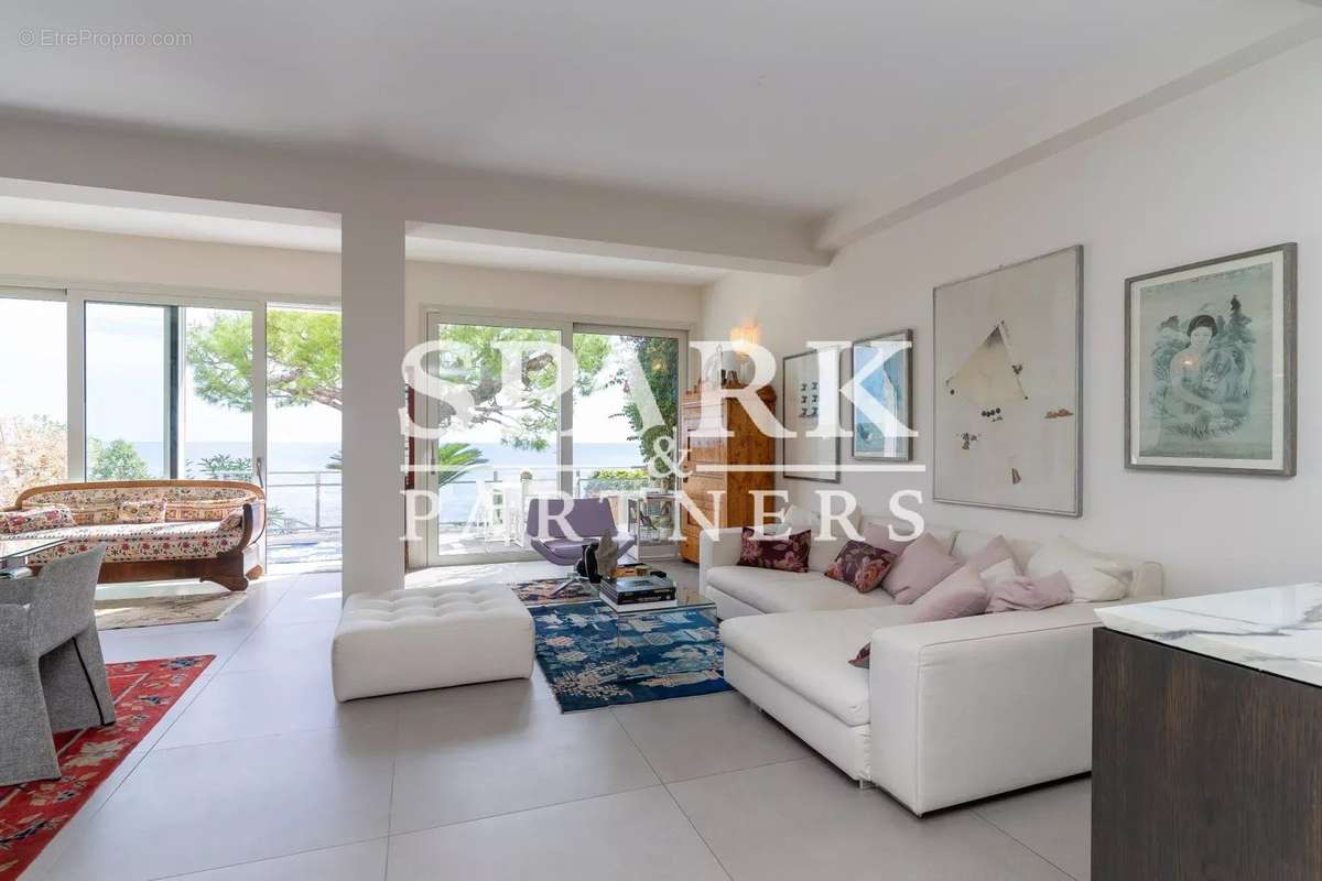 Appartement à ROQUEBRUNE-CAP-MARTIN