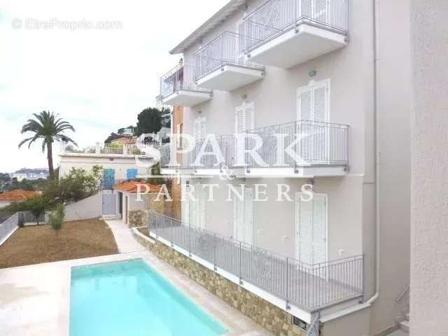 Appartement à ROQUEBRUNE-CAP-MARTIN