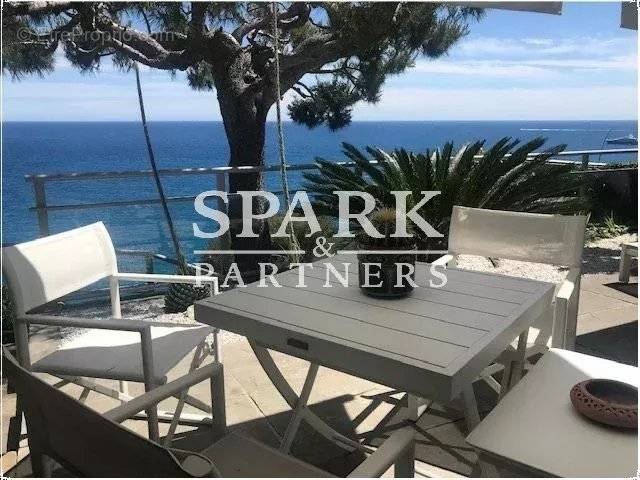 Appartement à ROQUEBRUNE-CAP-MARTIN