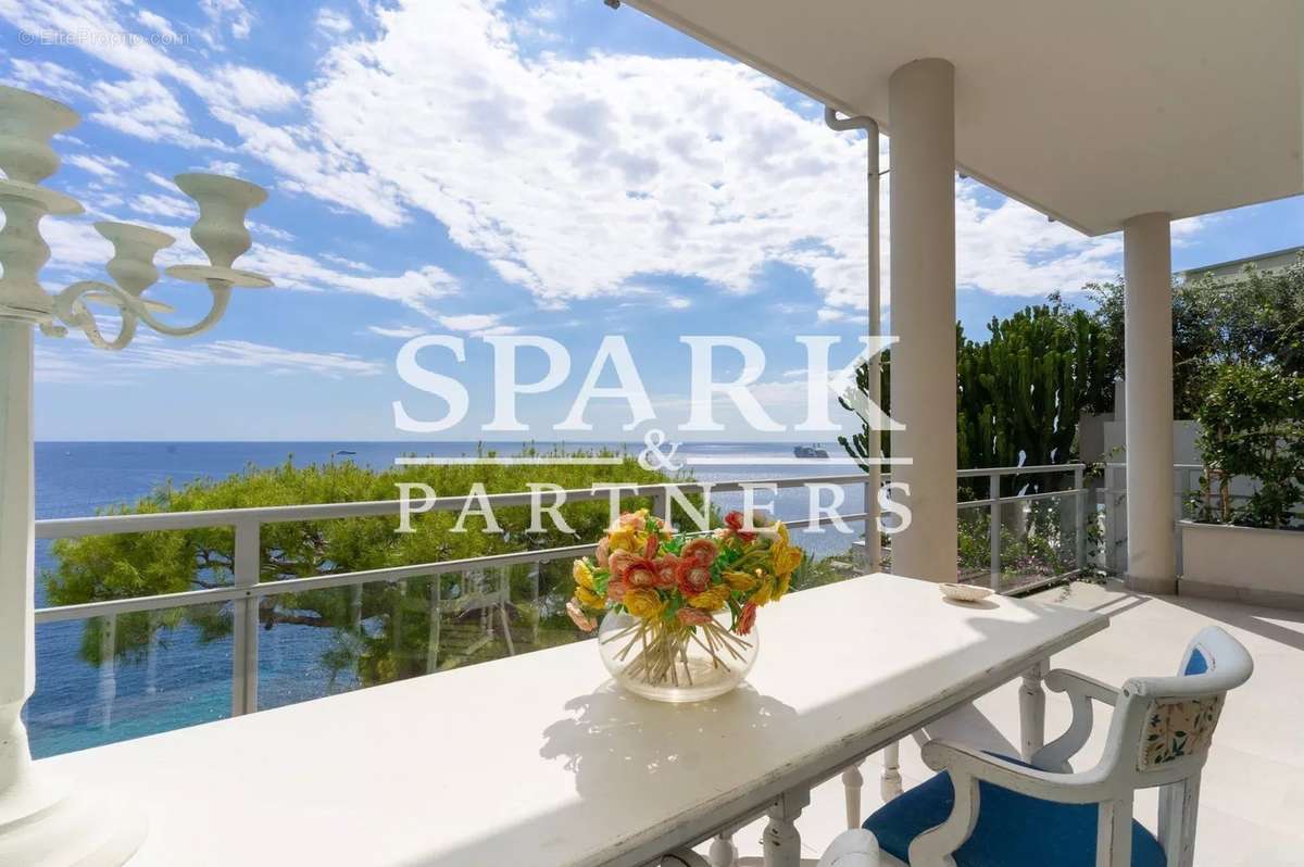 Appartement à ROQUEBRUNE-CAP-MARTIN