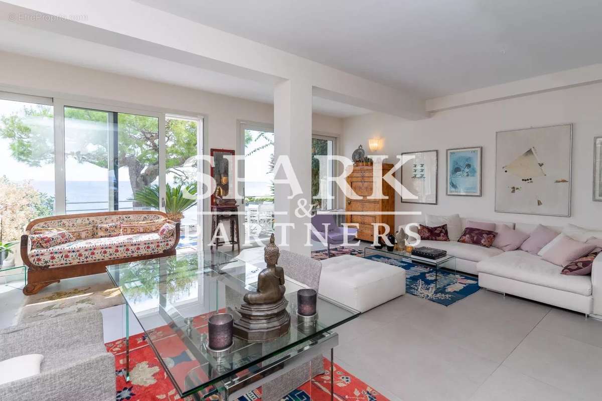 Appartement à ROQUEBRUNE-CAP-MARTIN