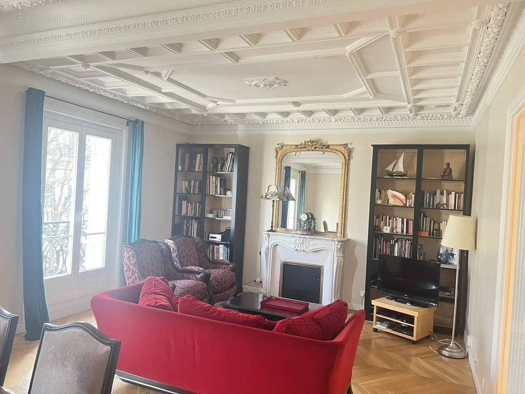 Appartement à PARIS-19E