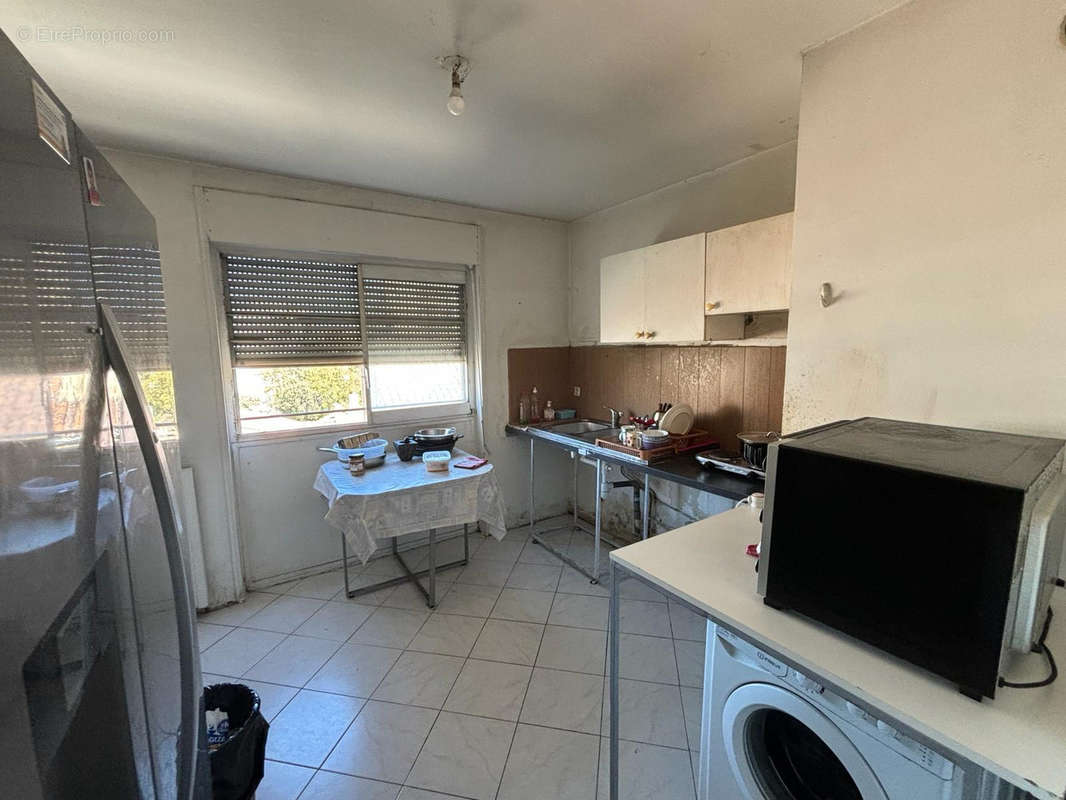 Appartement à MARSEILLE-3E