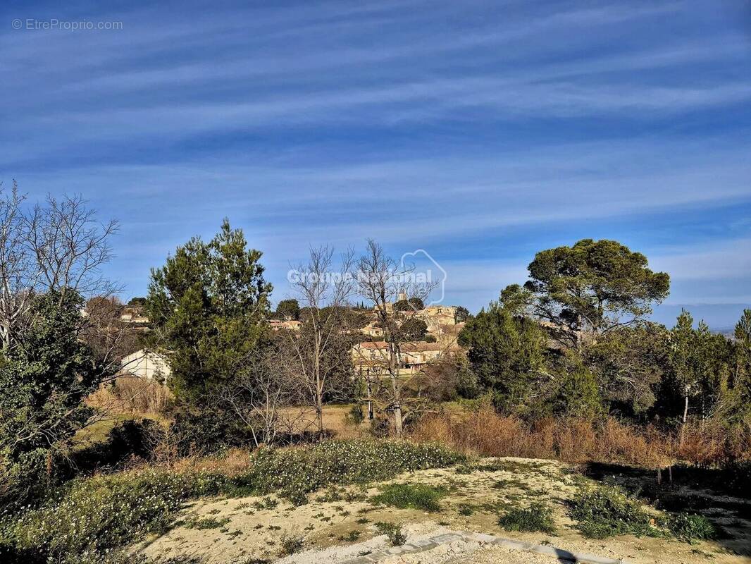 Terrain à CHATEAUNEUF-DE-GADAGNE