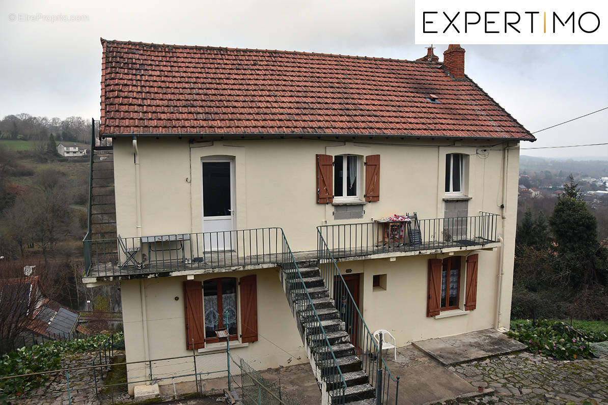 Appartement à SAINT-ELOY-LES-MINES