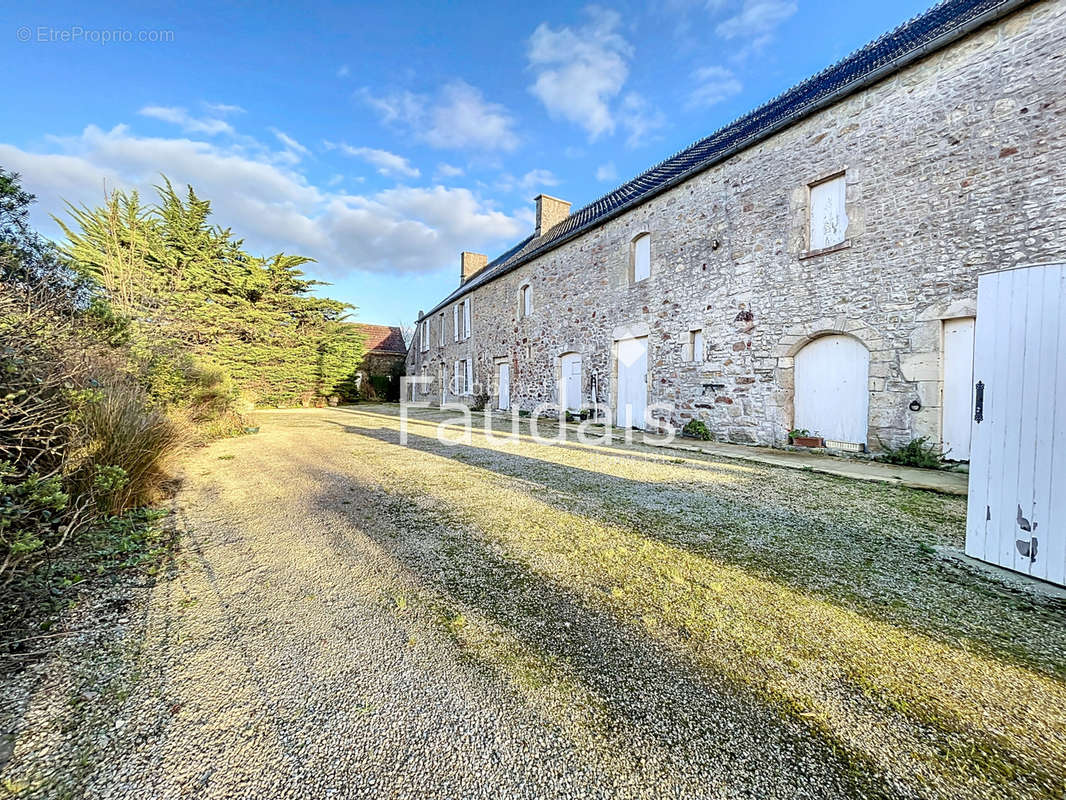 Maison à VALOGNES