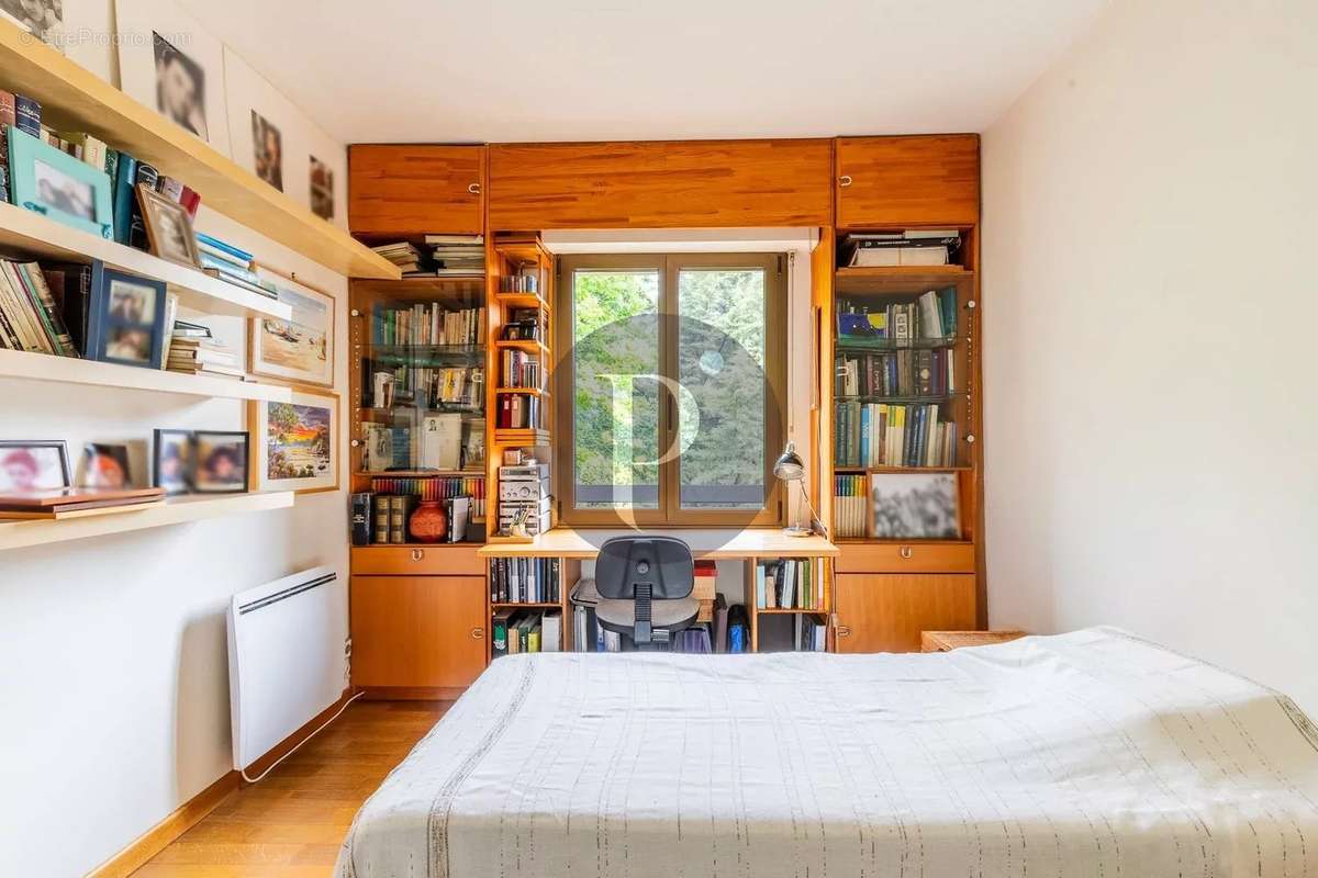 Appartement à BOURG-LA-REINE