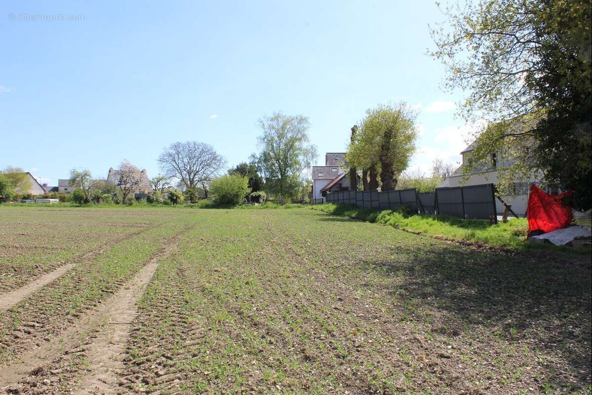 Terrain à TREVRON