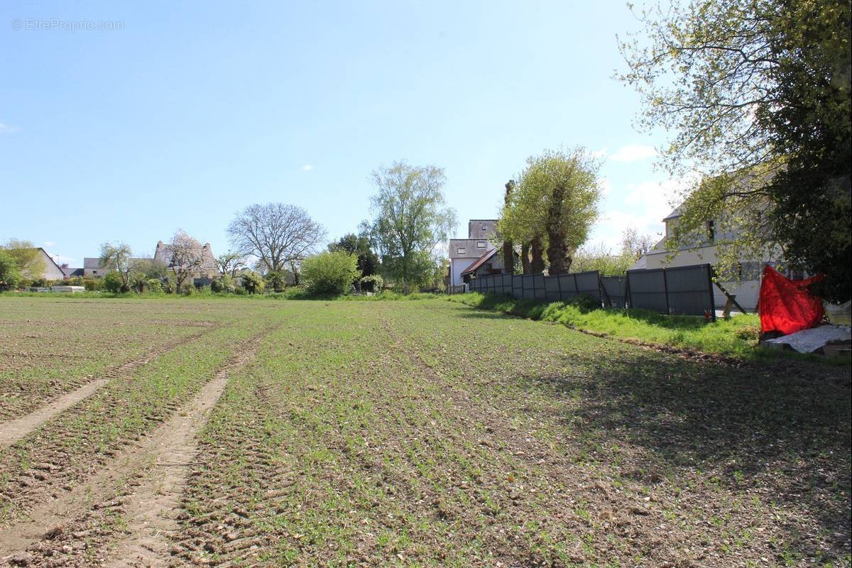 Terrain à TREVRON