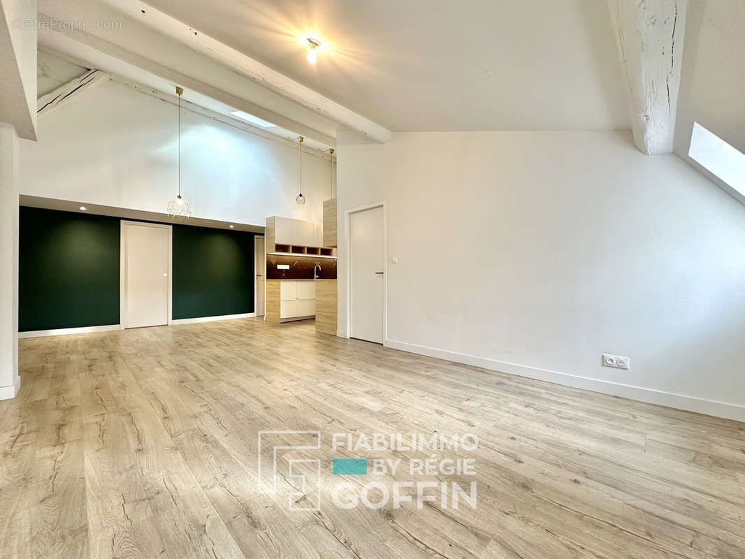 Appartement à LYON-6E