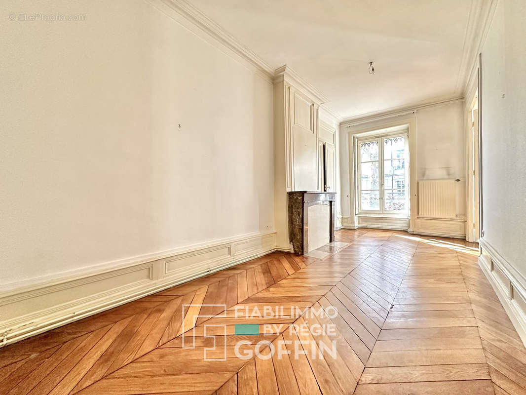 Appartement à LYON-6E