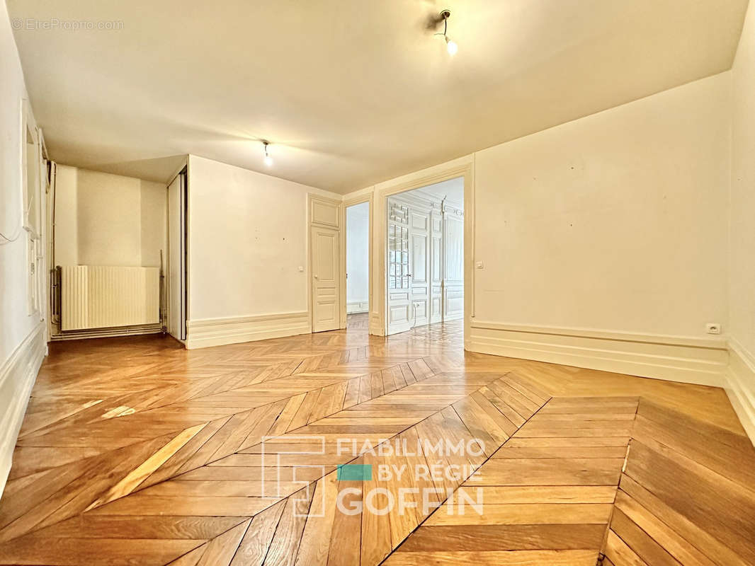 Appartement à LYON-6E