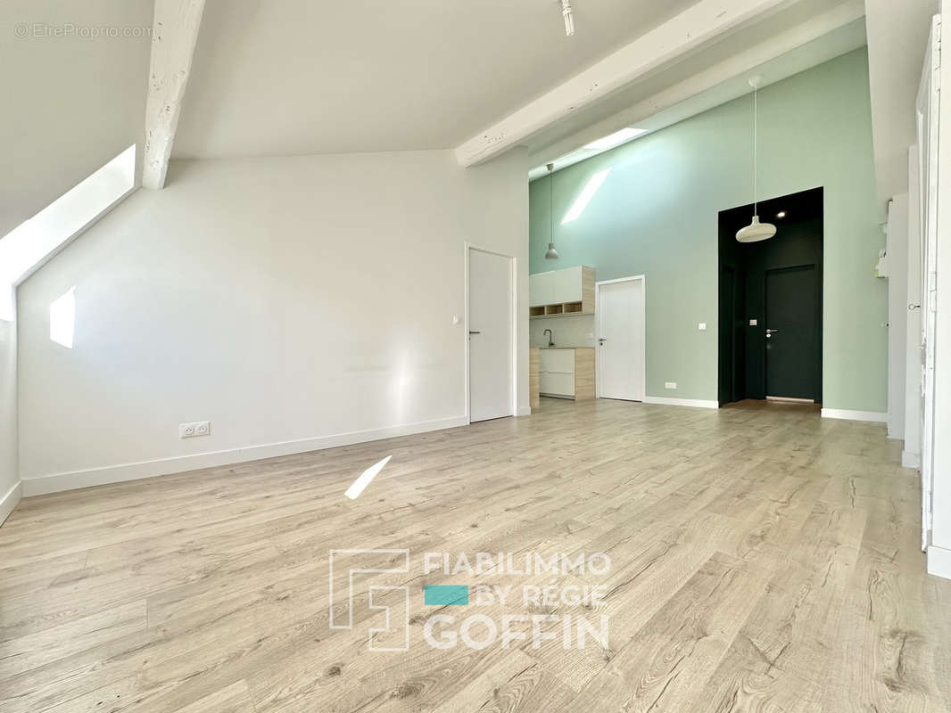 Appartement à LYON-6E