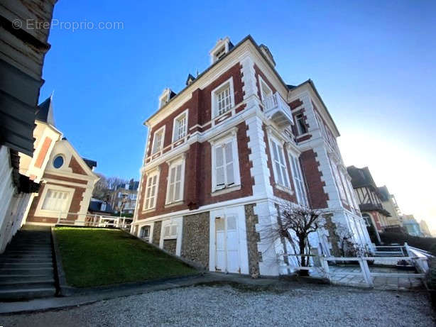 Appartement à TROUVILLE-SUR-MER