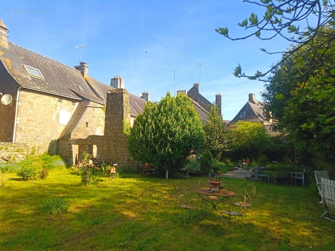 Maison à GUEMENE-SUR-SCORFF