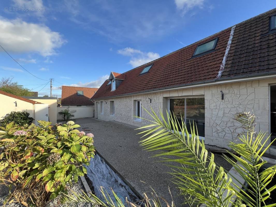 Maison à BELLEVILLE-SUR-MER