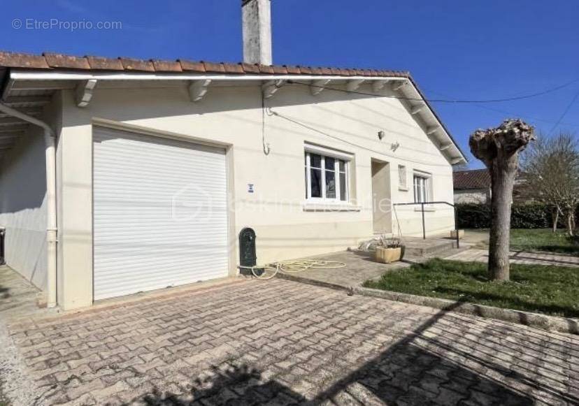 Maison à VALENCE-SUR-BAISE