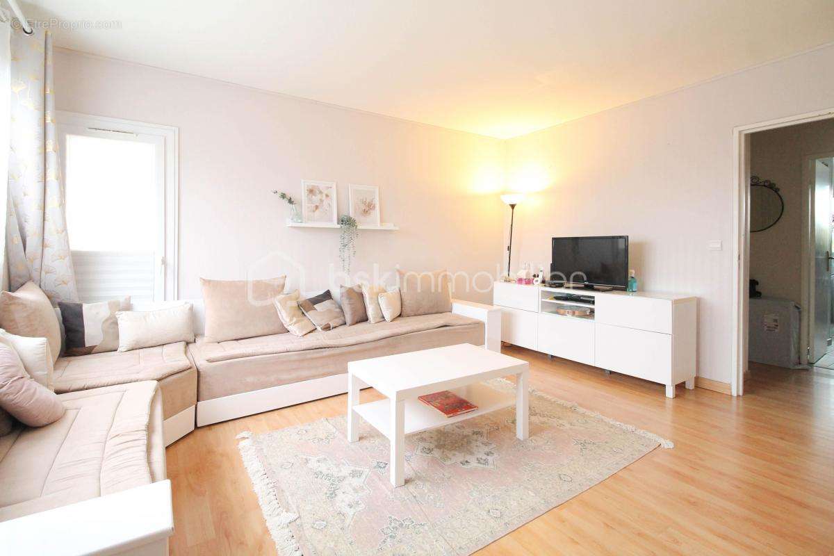 Appartement à SAINT-JEAN-DE-BRAYE