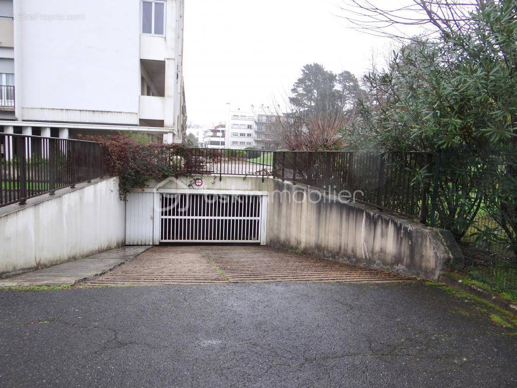 Parking à BAYONNE