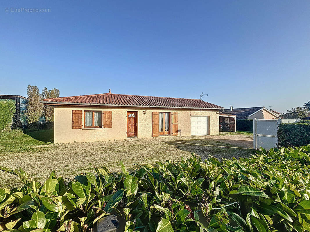 Maison à SAINT-NIZIER-LE-DESERT