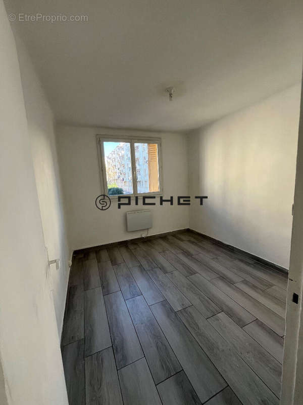 Appartement à MARSEILLE-14E