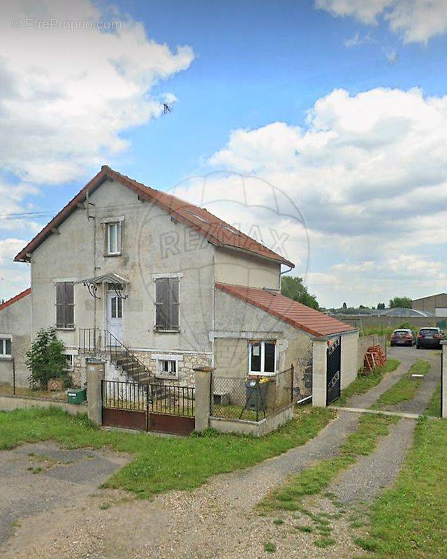 Maison à VARENNES-SUR-SEINE