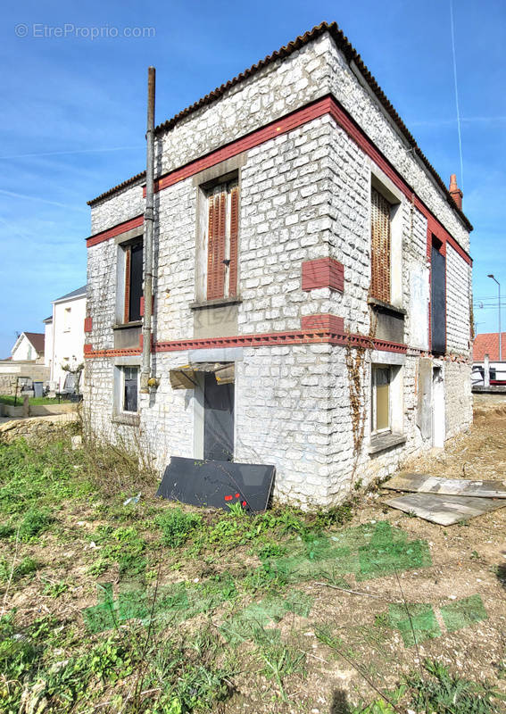 Maison à VARENNES-SUR-SEINE