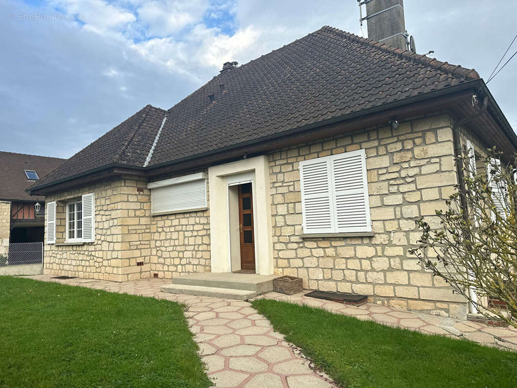 Maison à AMBLAINVILLE