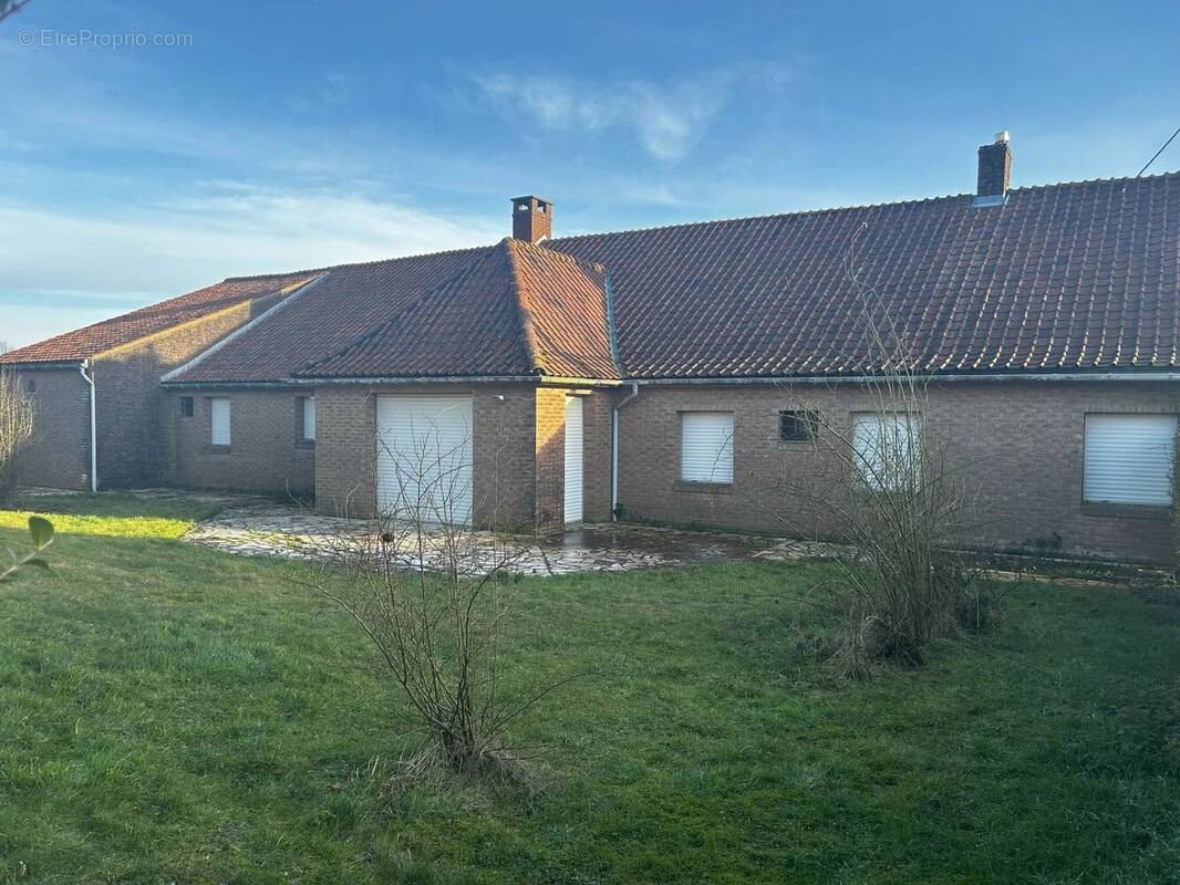 Maison à CAMPAGNE-LES-BOULONNAIS