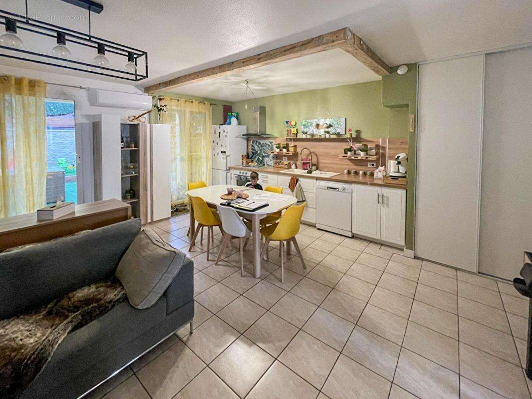 Appartement à ROQUEBRUNE-SUR-ARGENS