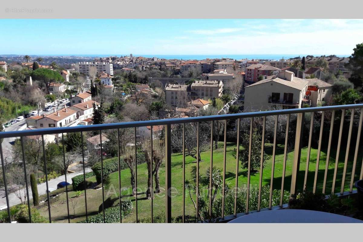 Appartement à VENCE