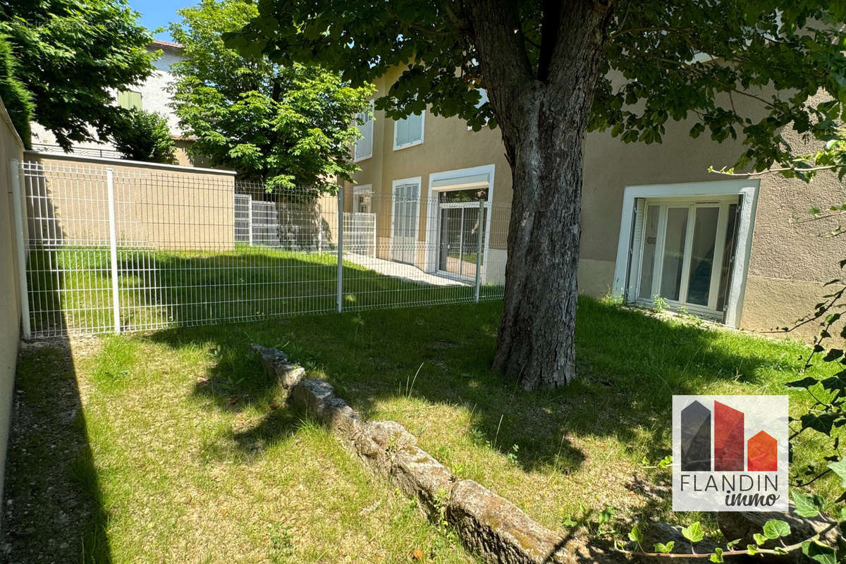 Appartement à SOUCIEU-EN-JARREST