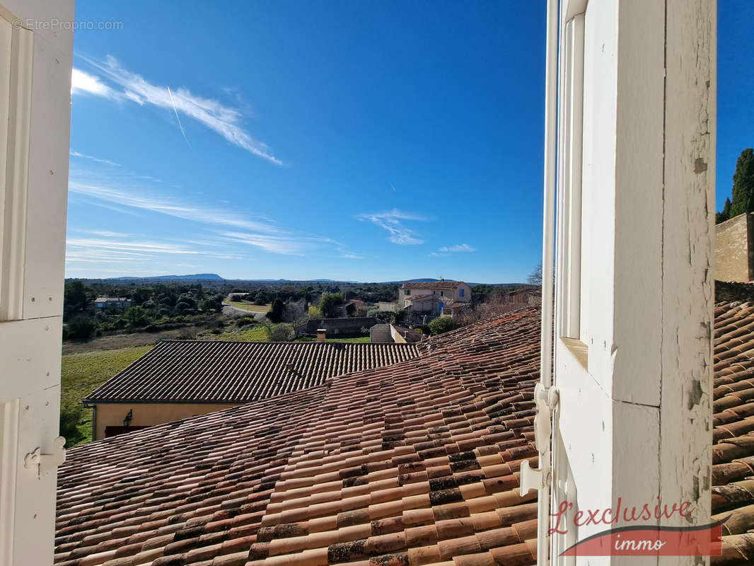 Appartement à REGUSSE