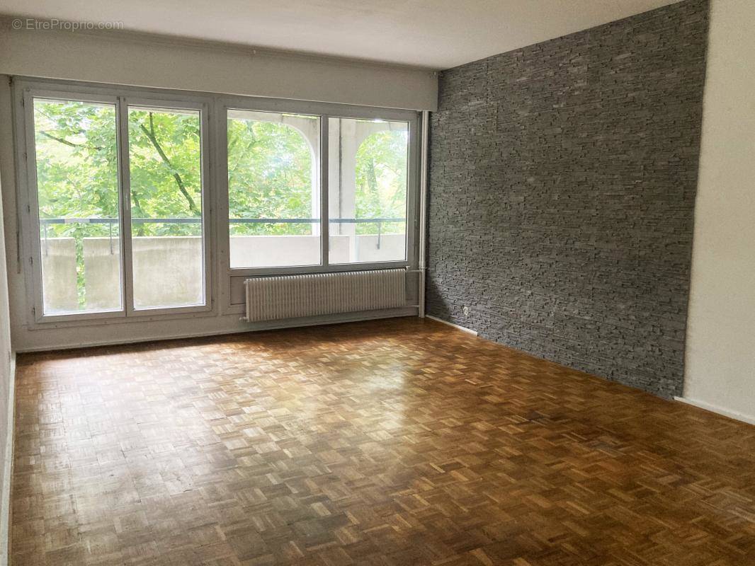 Appartement à LYON-9E