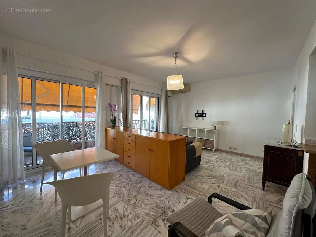 Appartement à BEAULIEU-SUR-MER