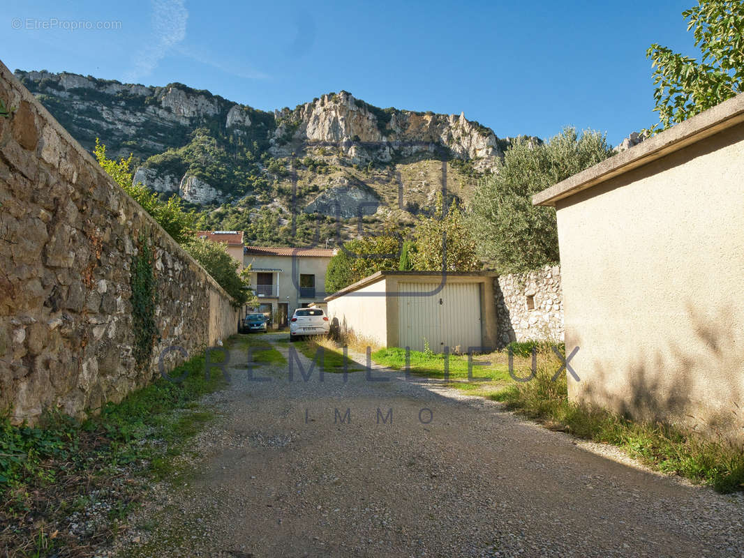 Appartement à GUILHERAND-GRANGES