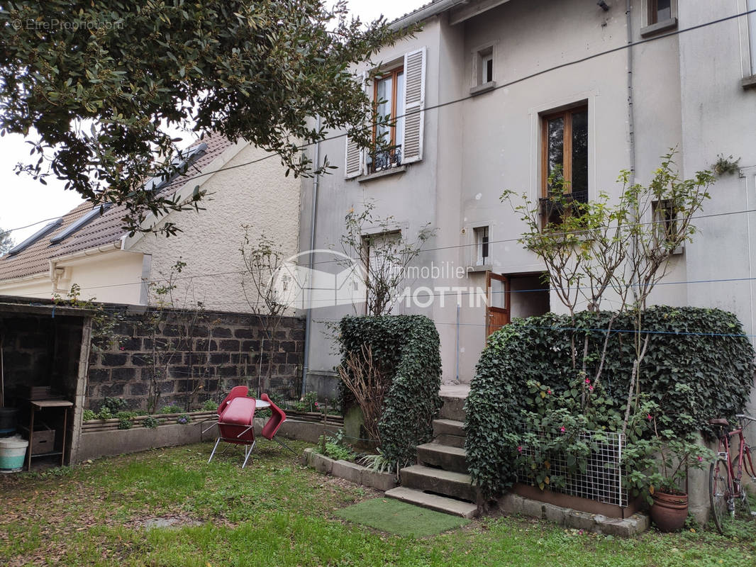 Appartement à IVRY-SUR-SEINE