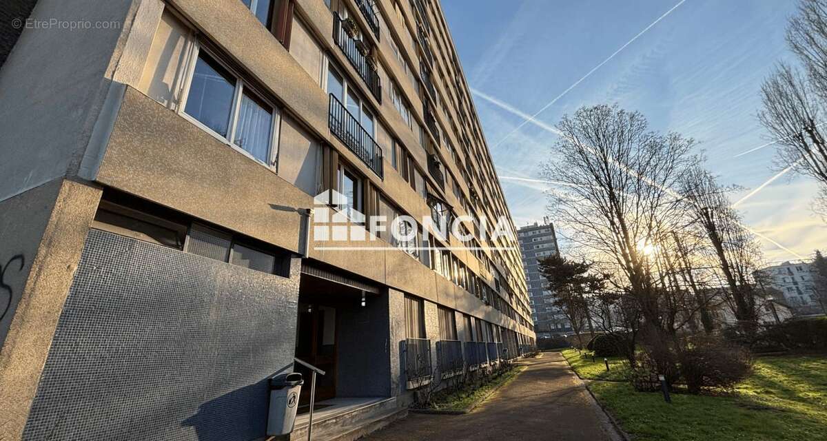 Appartement à EPINAY-SUR-SEINE