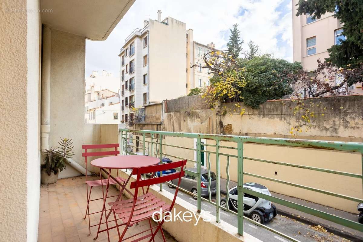 Appartement à MARSEILLE-5E