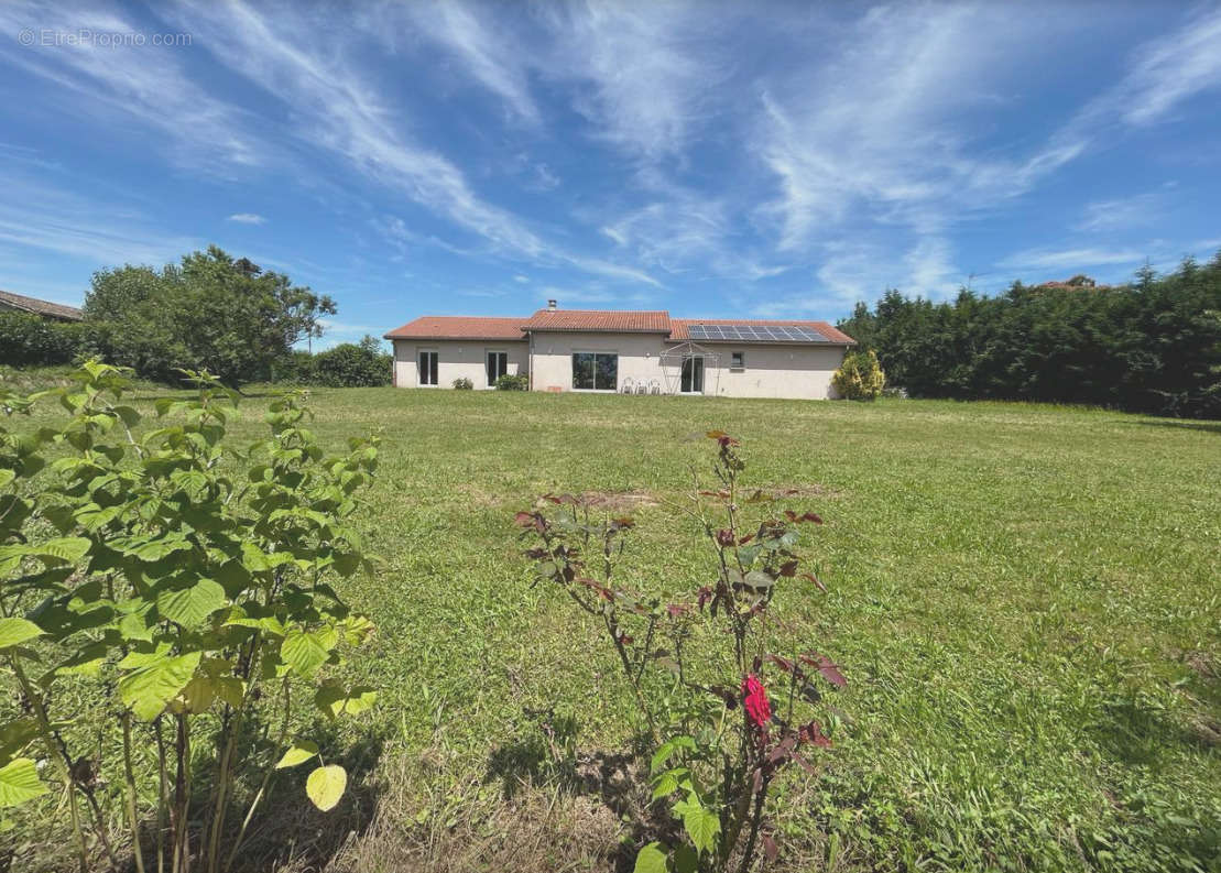 Maison à VILLENEUVE