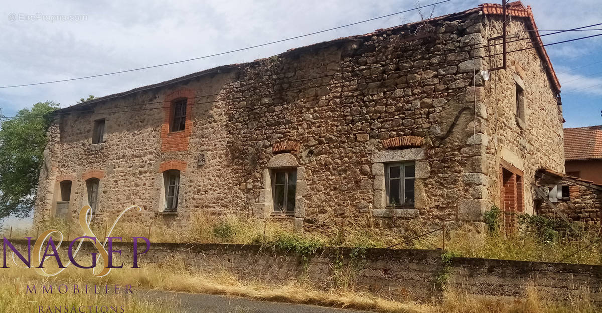 Maison à ARFEUILLES