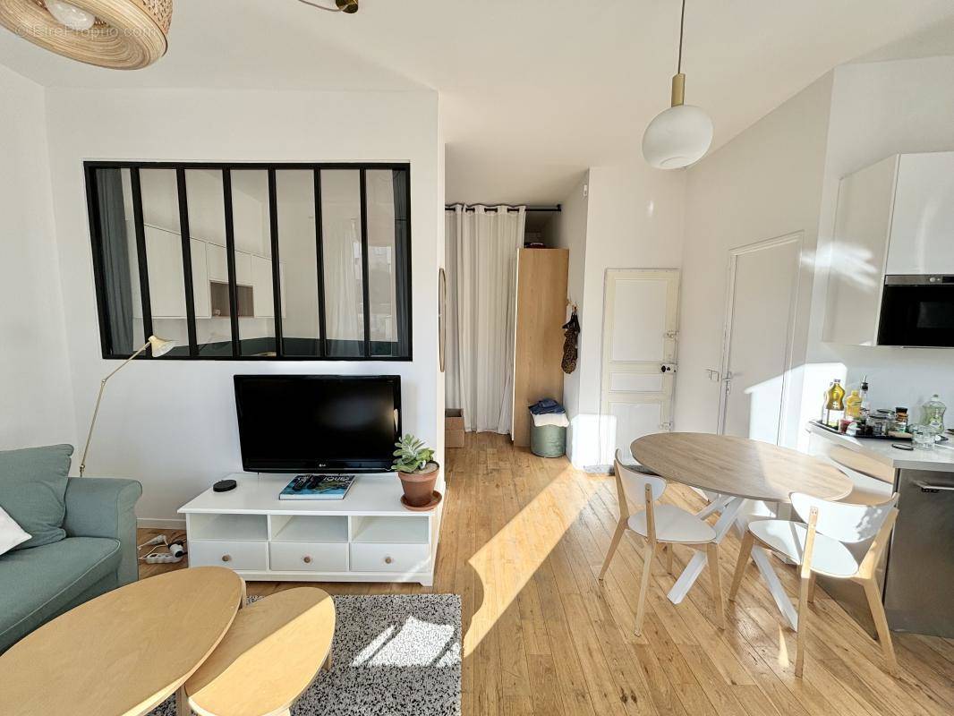 Appartement à MARSEILLE-7E