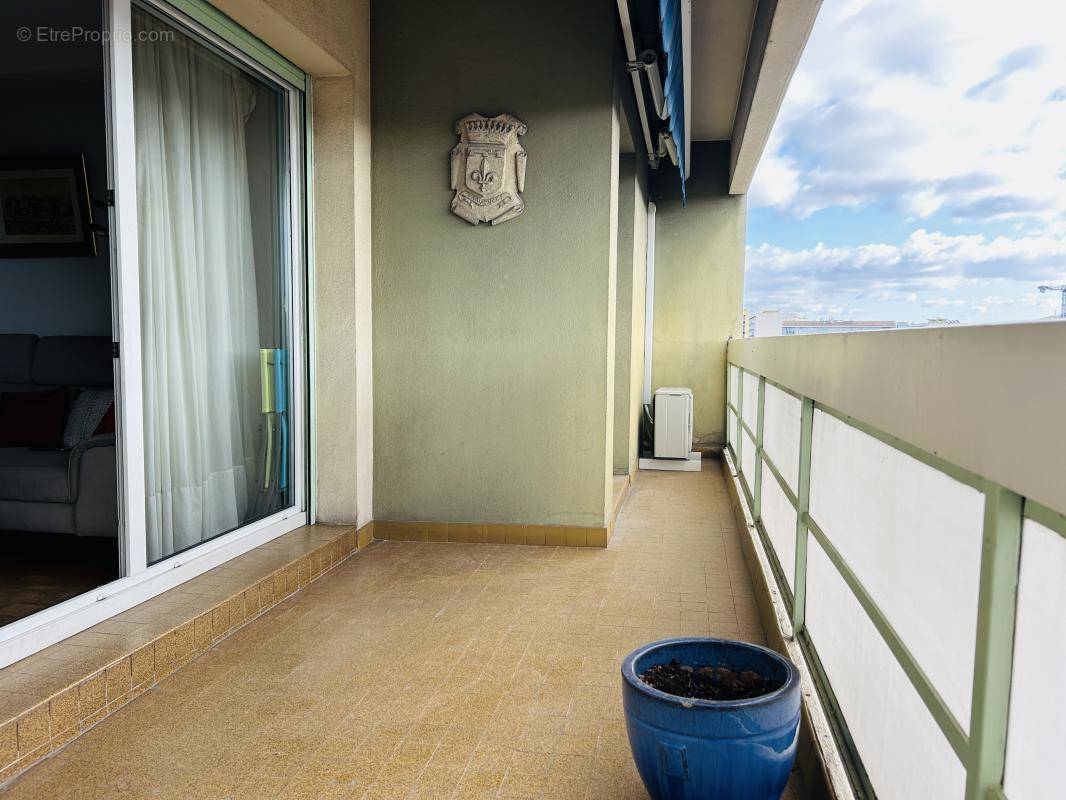 Appartement à MARSEILLE-5E