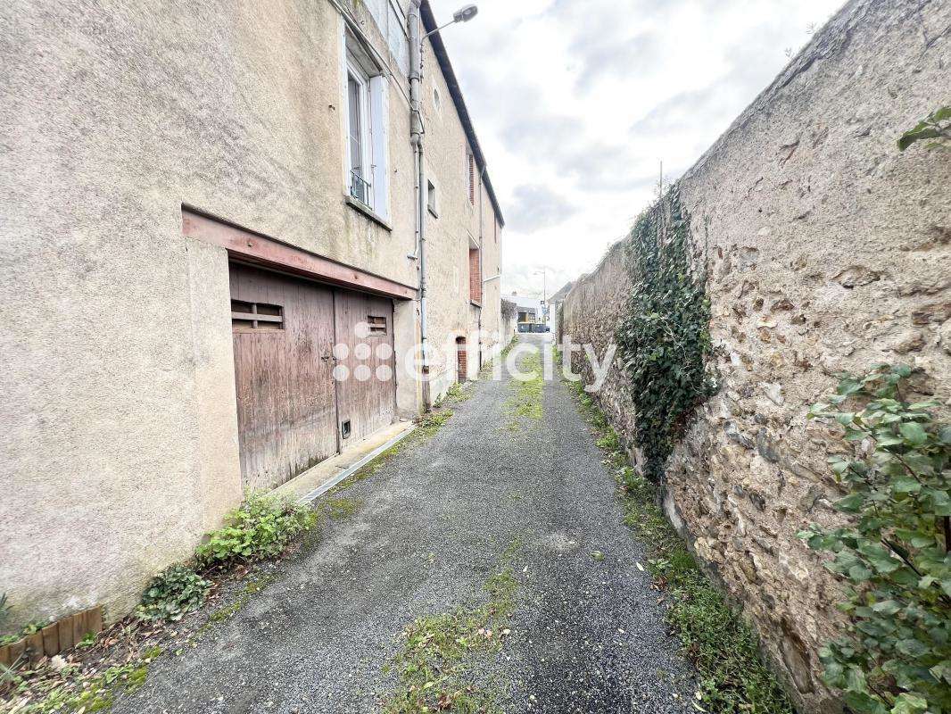 Maison à LA MEMBROLLE-SUR-CHOISILLE