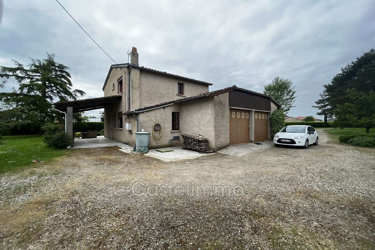 Maison à SAINT-NICOLAS-DE-LA-GRAVE