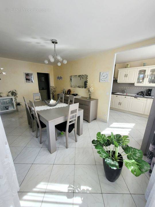 Appartement à VITROLLES